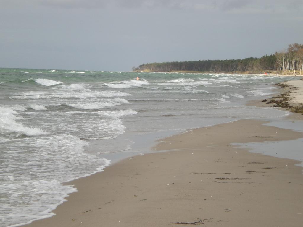 Morgensuenn Am Strand Kuehlungsborn Exterior photo